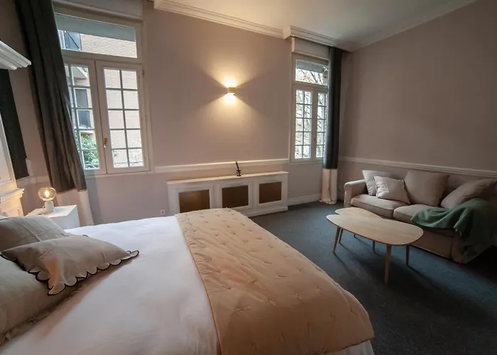 Bed & Breakfast Maison Renard 4*
